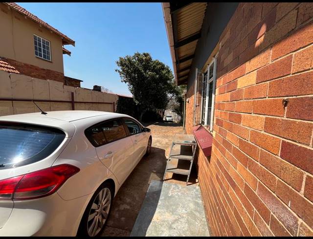 3 BEDROOM HOUSE FOR SALE IN ELSBURG